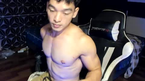 Snapshot of philhotbody chatting on 11, 2, 2025 AJ online show from 11, 2, 2025