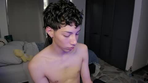 Snapshot of philipe_moonlight_ chatting on 27, 5, 2026 Phil. INDEPENDENT MODEL online show from 27, 5, 2026
