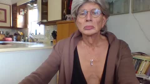 Snapshot of phillipa1023 chatting on 13, 1, 2025 phillipa online show from 13, 1, 2025