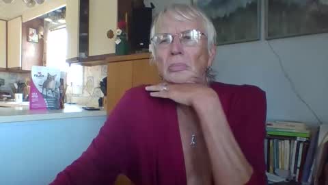 Snapshot of phillipa1023 chatting on 24, 11, 2025 phillipa online show from 24, 11, 2025