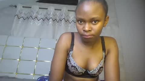 Snapshot of phoebe015 chatting on 24, 2, 2026 phoebe online show from 24, 2, 2026