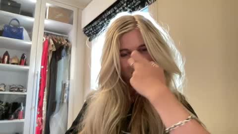 Snapshot of phoebemae01 chatting on 22, 7, 2026 phoebemae01 online show from 22, 7, 2026
