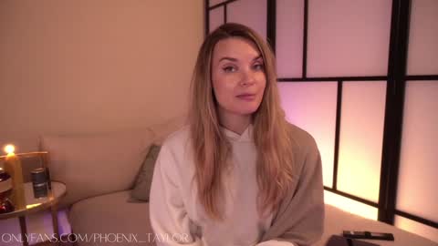 PHOENIX TAYLOR online show from 7, 1, 2025