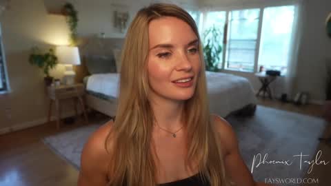 PHOENIX TAYLOR online show from 28, 10, 2025