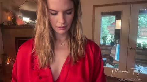 Snapshot of phoenix_taylor chatting on 14, 2, 2026 PHOENIX TAYLOR online show from 14, 2, 2026