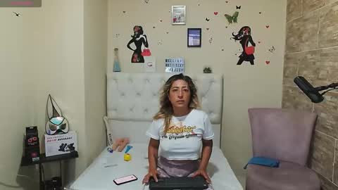 PIA BOQUITA SUAVE online show from 11, 3, 2026