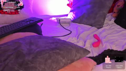 Snapshot of piafisher_ chatting on 4, 2, 2025 PIA FISHER online show from 4, 2, 2025