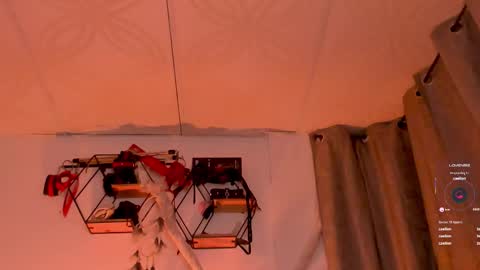 Snapshot of piafisher_ chatting on 18, 10, 2025 PIA FISHER online show from 18, 10, 2025