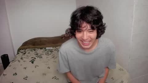 picaszomilos350 online show from 18, 11, 2025