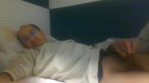 pichoun71 online show from 7, 1, 2025