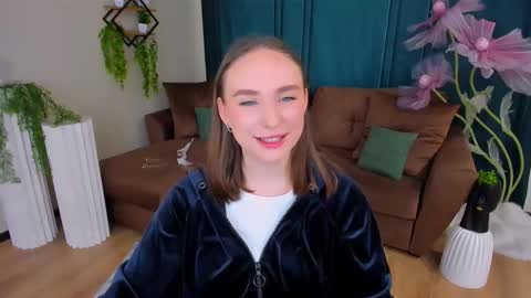 Emelie online show from 25, 9, 2025