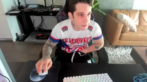 Snapshot of pierrefitch chatting on 4, 3, 2025 Pierre Fitch online show from 4, 3, 2025