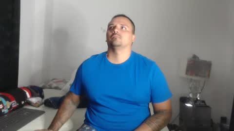 Snapshot of pikoro_gomez chatting on 4, 3, 2025 pikoro_gomez online show from 4, 3, 2025