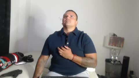 Snapshot of pikoro_gomez chatting on 4, 3, 2025 pikoro_gomez online show from 4, 3, 2025