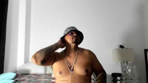 Snapshot of pikoro_gomez chatting on 17, 10, 2025 pikoro_gomez online show from 17, 10, 2025