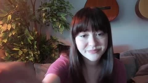 Snapshot of pillogoddess chatting on 8, 4, 2026 PilloGoddess online show from 8, 4, 2026