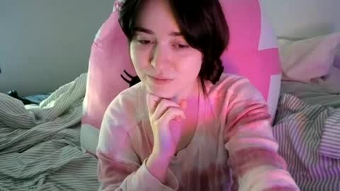 PilloGoddess online show from 14, 6, 2026