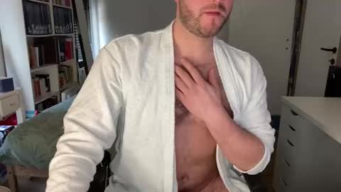 Snapshot of pilou7452 chatting on 18, 3, 2026 pilou online show from 18, 3, 2026