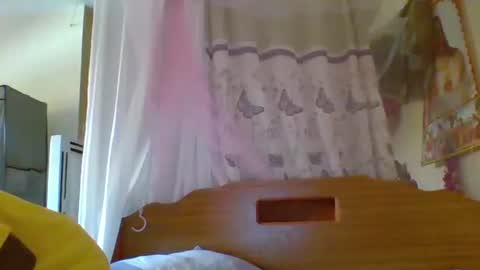 pinah1997 online show from 8, 6, 2026