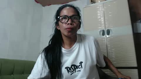 Snapshot of pinay_hazel chatting on 2, 6, 2026 hazel online show from 2, 6, 2026