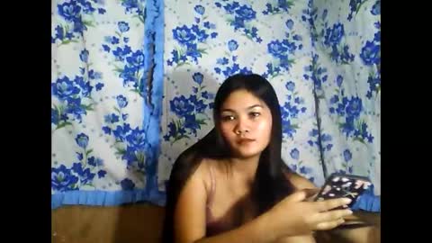 Snapshot of pinay_just18th chatting on 1, 4, 2026 pinay_just18th online show from 1, 4, 2026