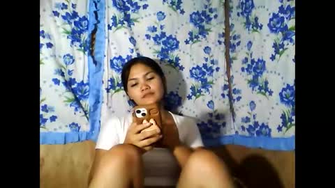 Snapshot of pinay_just18th chatting on 13, 4, 2026 pinay_just18th online show from 13, 4, 2026