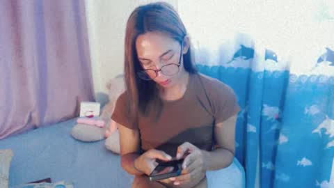 lucyLove online show from 24, 2, 2025