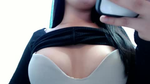 Pearly online show from 5, 11, 2025