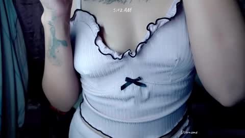 pinay_romancee online show from 7, 2, 2025