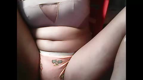 Snapshot of pinayhairyflower chatting on 4, 12, 2025 Nica online show from 4, 12, 2025