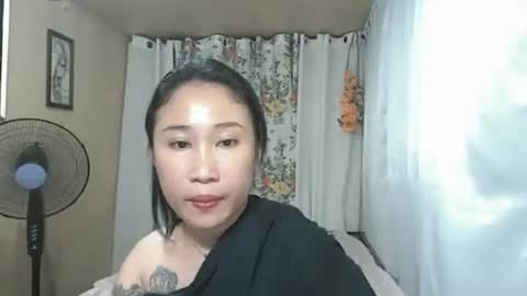 Snapshot of pinayhotty_yumie chatting on 30, 4, 2026 yumie online show from 30, 4, 2026