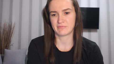 Snapshot of pineapple__mood chatting on 3, 1, 2025       online show from 3, 1, 2025