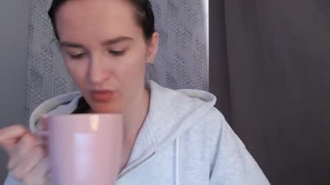 Snapshot of pineapple__mood chatting on 21, 2, 2025       online show from 21, 2, 2025
