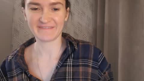 Snapshot of pineapple__mood chatting on 25, 2, 2025       online show from 25, 2, 2025