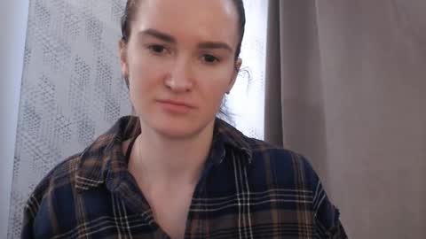 Snapshot of pineapple__mood chatting on 27, 2, 2025       online show from 27, 2, 2025