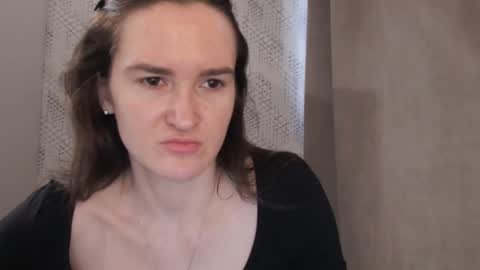 Snapshot of pineapple__mood chatting on 3, 3, 2025       online show from 3, 3, 2025