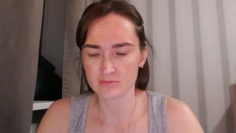 Snapshot of pineapple__mood chatting on 11, 9, 2025       online show from 11, 9, 2025