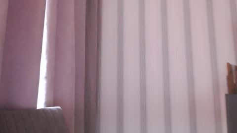 Snapshot of pineapple__mood chatting on 18, 9, 2025       online show from 18, 9, 2025