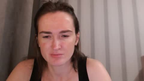 Snapshot of pineapple__mood chatting on 19, 9, 2025       online show from 19, 9, 2025