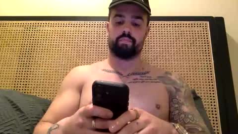 pineappleice26 online show from 1, 12, 2025