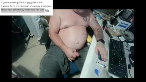 Snapshot of pini_z chatting on 7, 1, 2025 pini_z online show from 7, 1, 2025