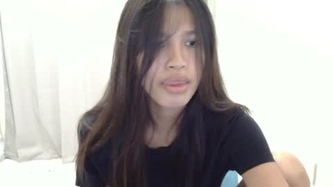 Snapshot of pink_bubbles011 chatting on 11, 6, 2026 pink_bubbles011 online show from 11, 6, 2026