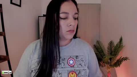 Snapshot of pink_kitten_ chatting on 13, 5, 2026 Eli online show from 13, 5, 2026