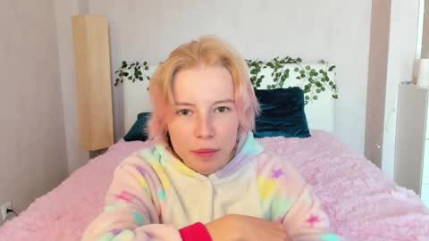 pink_lila18 online show from 10, 9, 2025