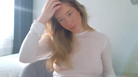 Snapshot of pink_rosee_ chatting on 13, 10, 2025   online show from 13, 10, 2025