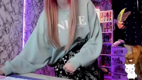 Saly online show from 19, 2, 2026