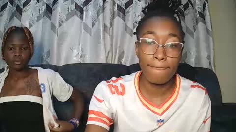 PinkyAura online show from 22, 2, 2026