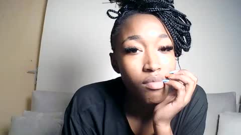 Snapshot of pinkaura_ chatting on 3, 7, 2026 PinkyAura online show from 3, 7, 2026