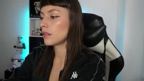 Snapshot of pinkcatlive chatting on 14, 4, 2026 Emily online show from 14, 4, 2026