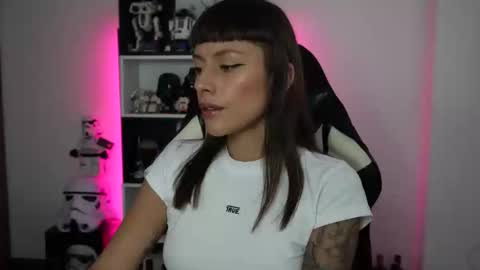 Snapshot of pinkcatlive chatting on 18, 4, 2026 Emily online show from 18, 4, 2026